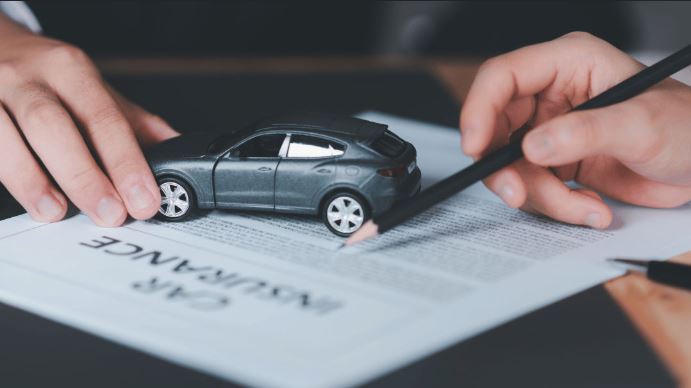 ¿Cómo saber si mi carro tiene aseguranza vigente?