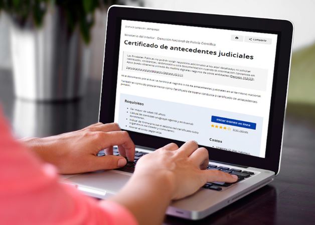 ¿Cómo sacar el certificado de buena conducta en Uruguay?