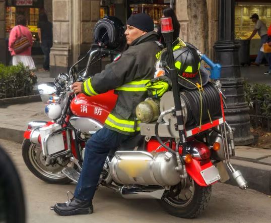 Multa por no respetar tránsito en moto