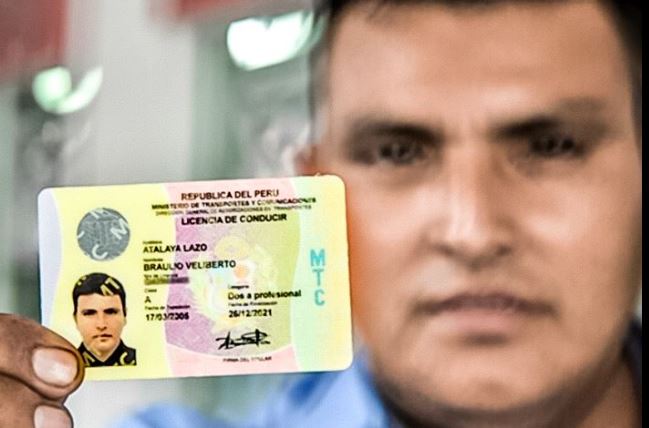 Cómo tramitar duplicado de licencia de conducir en Perú